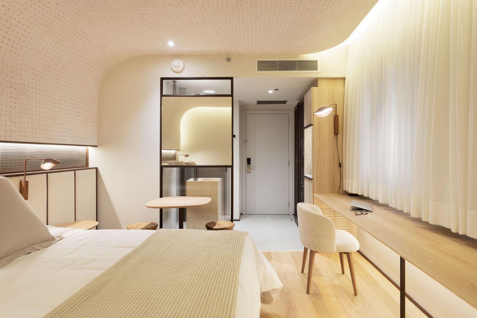 Qoya Hotel Curitiba, Curio Collection By Hilton Экстерьер фото A room at the hotel