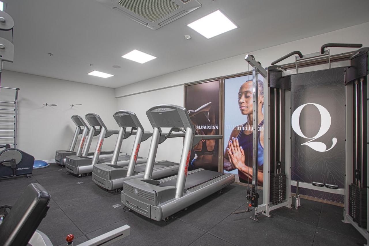 Qoya Hotel Curitiba, Curio Collection By Hilton Экстерьер фото The gym at the Q1