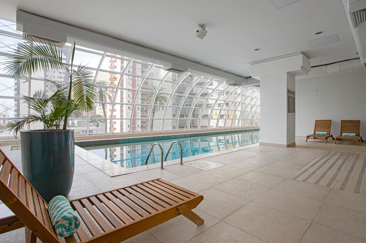 Qoya Hotel Curitiba, Curio Collection By Hilton Экстерьер фото The pool at the hotel