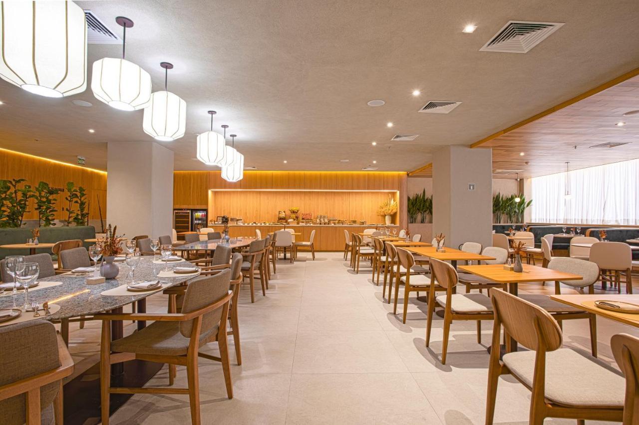 Qoya Hotel Curitiba, Curio Collection By Hilton Экстерьер фото The interior of the restaurant