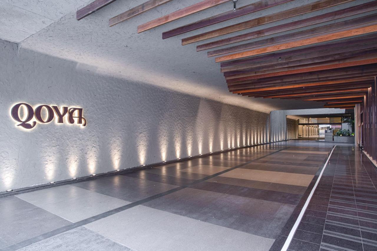 Qoya Hotel Curitiba, Curio Collection By Hilton Экстерьер фото Entrance to the hotel