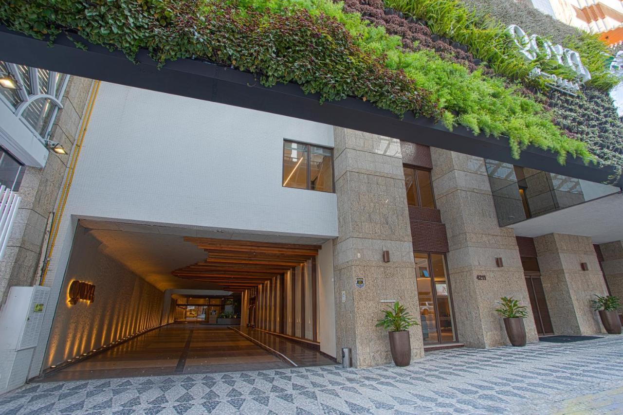 Qoya Hotel Curitiba, Curio Collection By Hilton Экстерьер фото Entrance