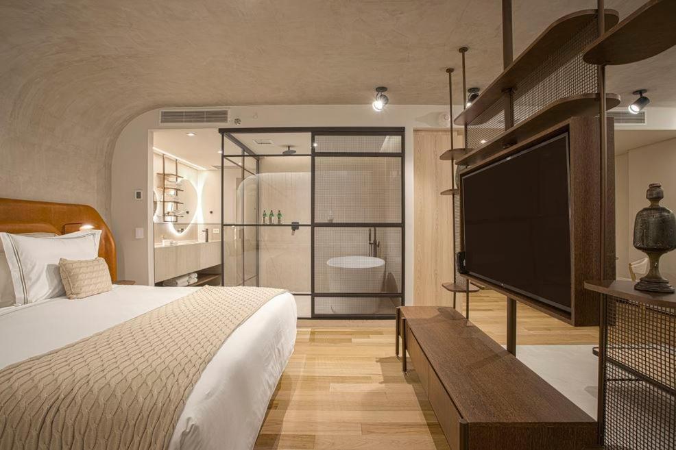 Qoya Hotel Curitiba, Curio Collection By Hilton Экстерьер фото