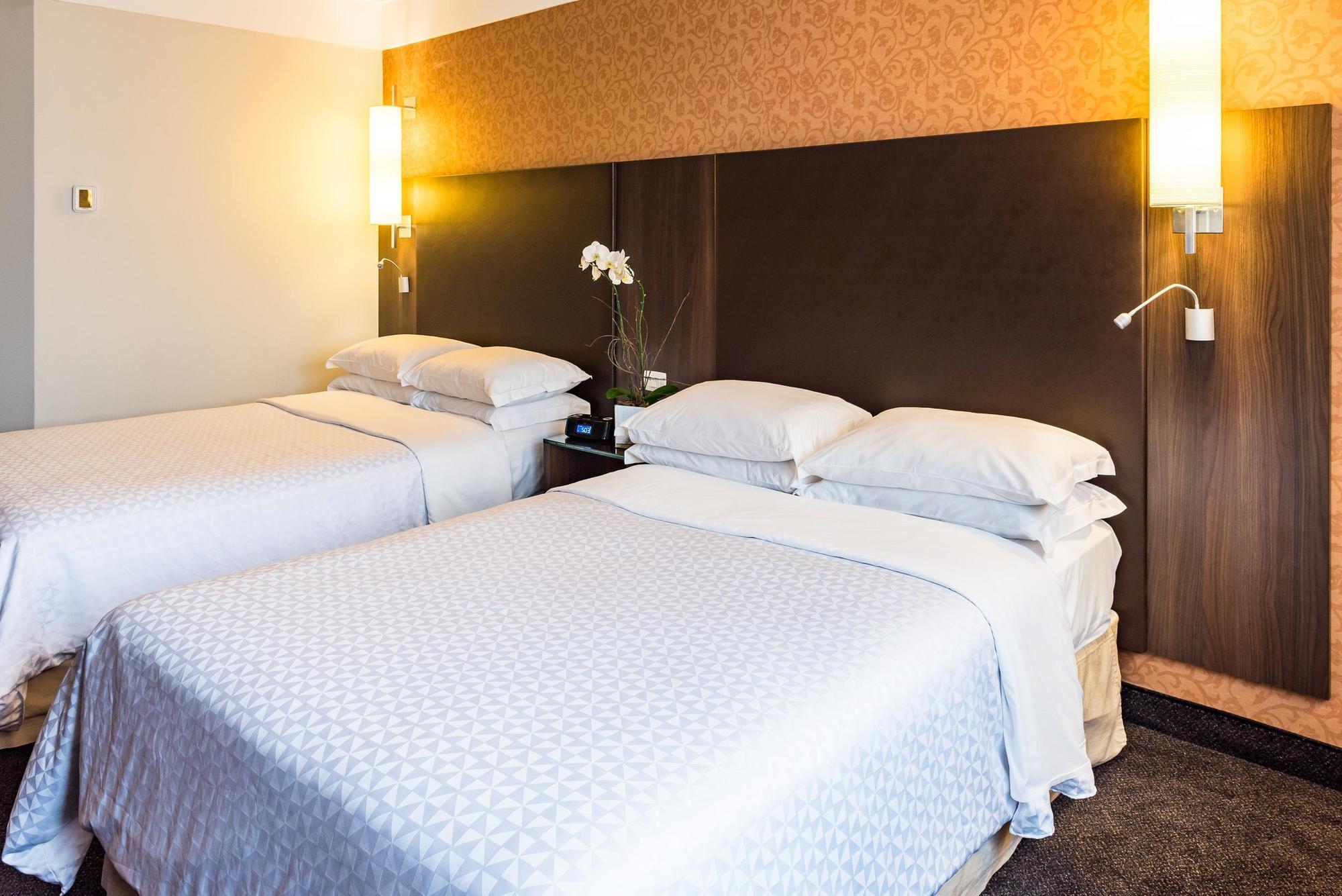 Qoya Hotel Curitiba, Curio Collection By Hilton Экстерьер фото