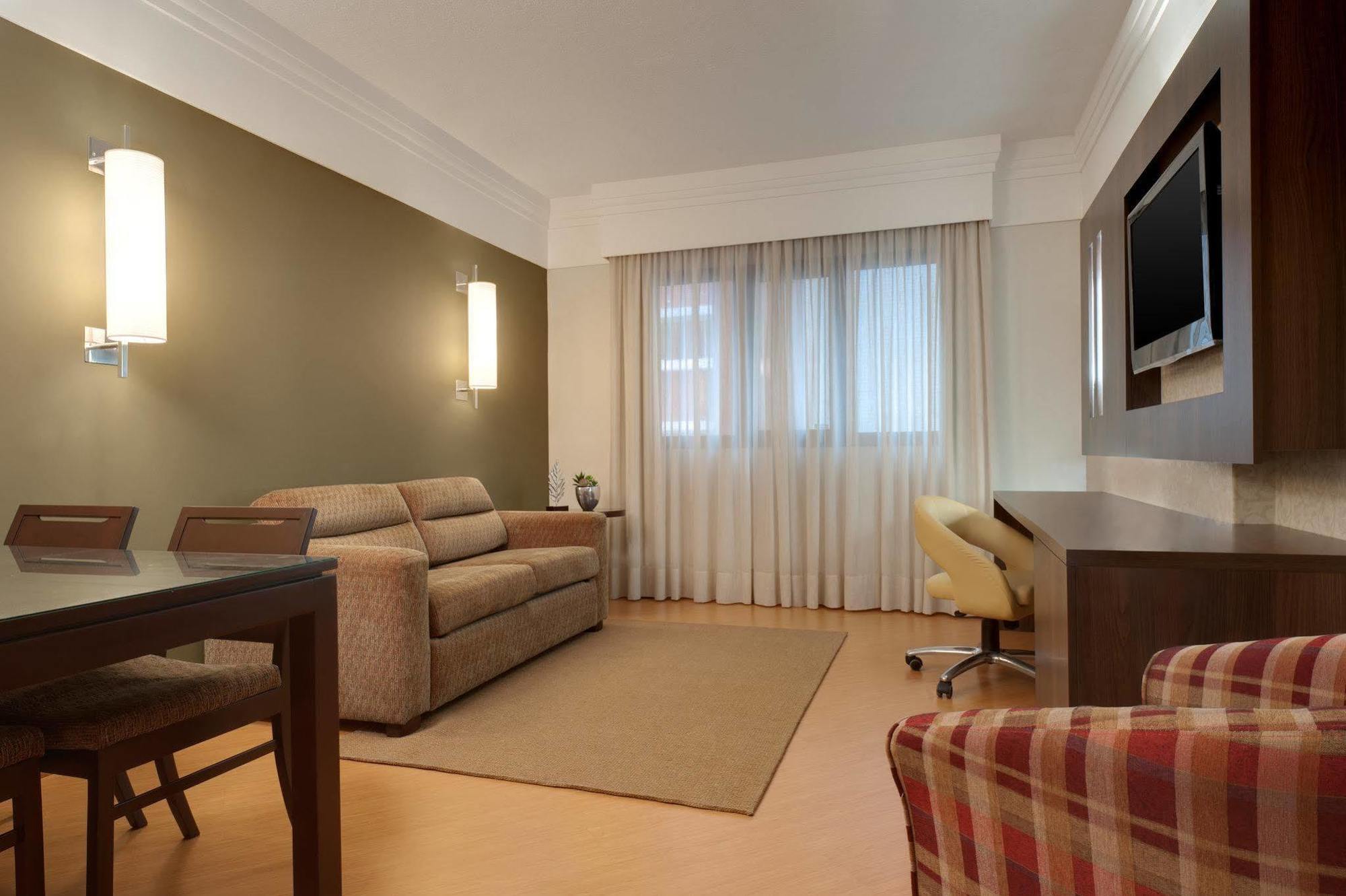 Qoya Hotel Curitiba, Curio Collection By Hilton Экстерьер фото